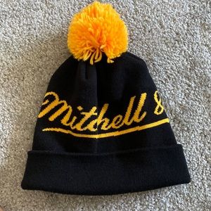Mitchell and Ness Pom beanie